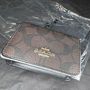 Coach-Mini Wallet On A Chain In Signature Canvas